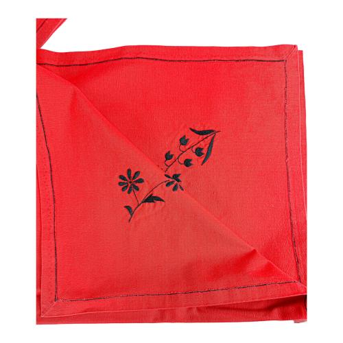 GRAN MANTELERÍA ROJA PARA 24 SERVICIOS DE FINALES DEL S. XX