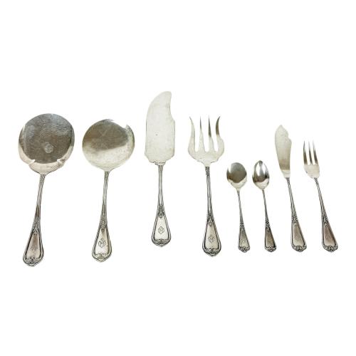 CONJUNTO DE CUBIERTOS DE PLATA DE MEDIADOS DEL S.XX
