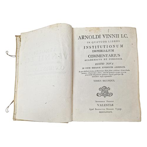 1786. IN QUATUOR LIBROS INSTITUTIONUM COMMENTARIUS ...