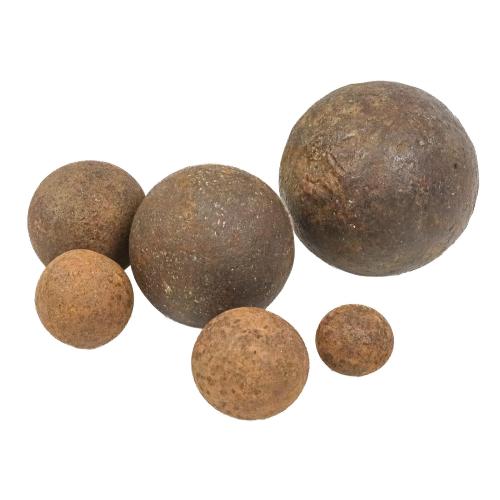 SEIS BOLAS DE CAÑON DEL S.XVIII
