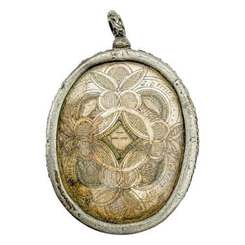 RELICARIO DE PLATA DEL SIGLO XVIII