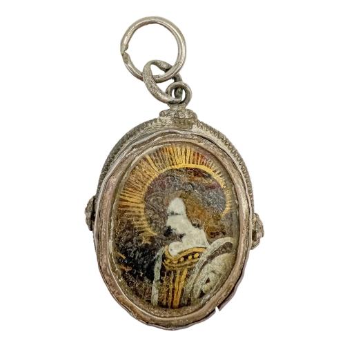 MEDALLÓN DEVOCIONAL DE PLATA DEL SIGLO XVIII