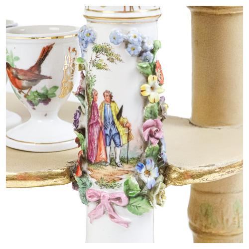 COLECCIÓN DE 18 HUEVERAS DE PORCELANA