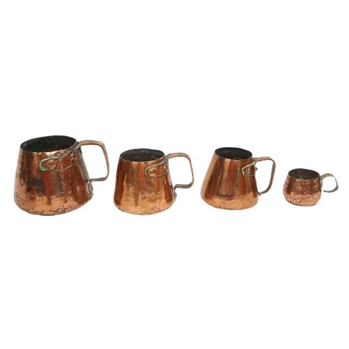 CONJUNTO DE UTENSILIOS DE COBRE Y LATÓN, DEL S.XIX