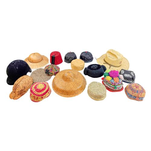 COLECCIÓN DE 18 SOMBREROS FOLKLORE
