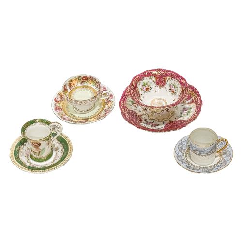 COLECCIÓN DE TAZAS EN PORCELANA DE LA PRIMERA MITAD DE S. XX