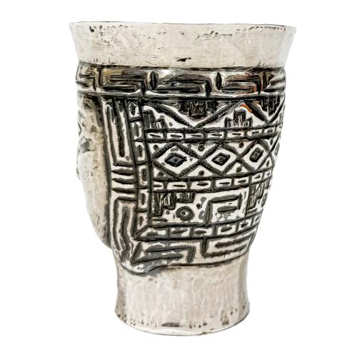 VASO DE PLATA PERUANA DE MEDIADOS DE SIGLO XX
