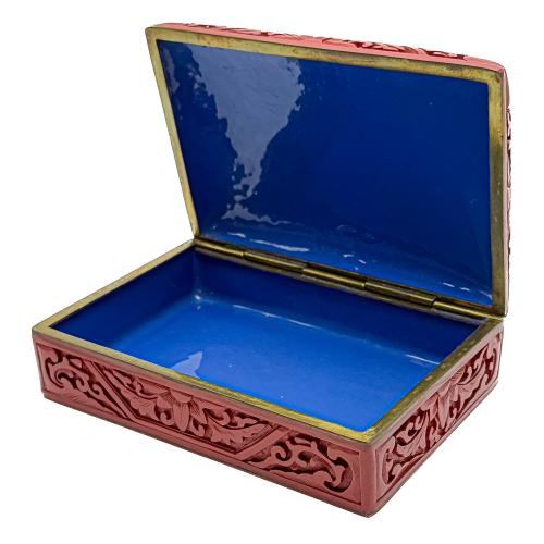 CAJA ORIENTAL LACADA  DE LA SEGUNDA MITAD DEL S.XX