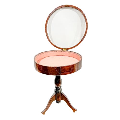 MESA AUXILIAR VITRINA DEL ÚLTIMO CUARTO DE SIGLO XIX