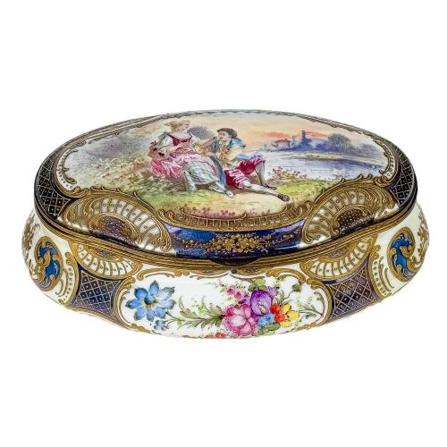 CAJITA DE PORCELANA ALEMANA DE FINALES S. XIX
