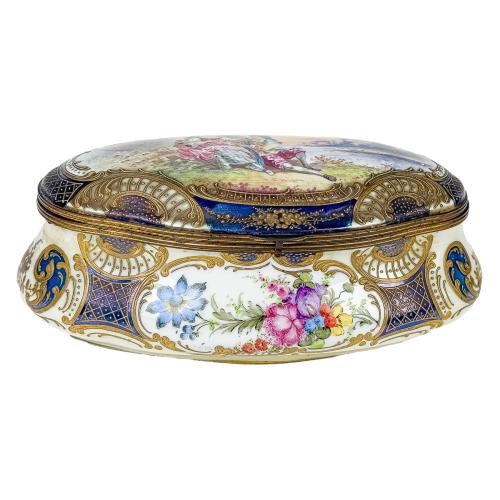 CAJITA DE PORCELANA ALEMANA DE FINALES S. XIX