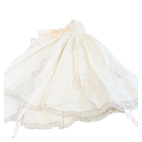 VESTIDO ACRISTIANAR DE MEDIADOS DEL SIGLO XX