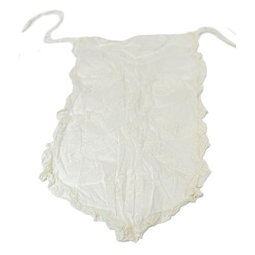 VESTIDO ACRISTIANAR DE MEDIADOS DEL SIGLO XX