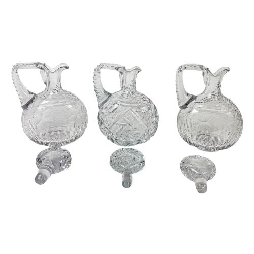 TRES BOTELLAS LICORERAS DE MEDIADOS S.XX