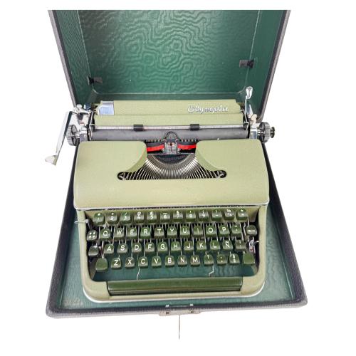 MAQUINA DE ESCRIBIR OLYMPIA DE LOS AÑOS 50