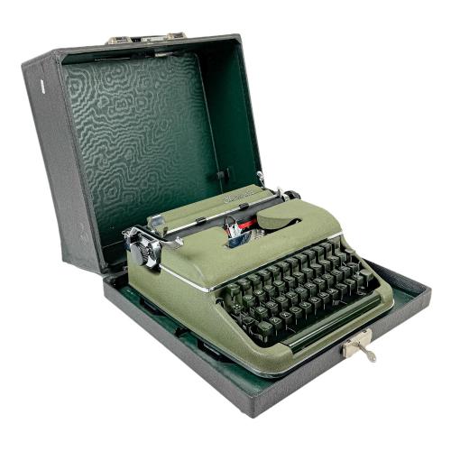 MAQUINA DE ESCRIBIR OLYMPIA DE LOS AÑOS 50