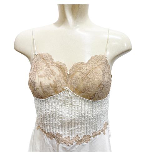 DOS CAMISONES DE MEDIADOS DEL SIGLO XX