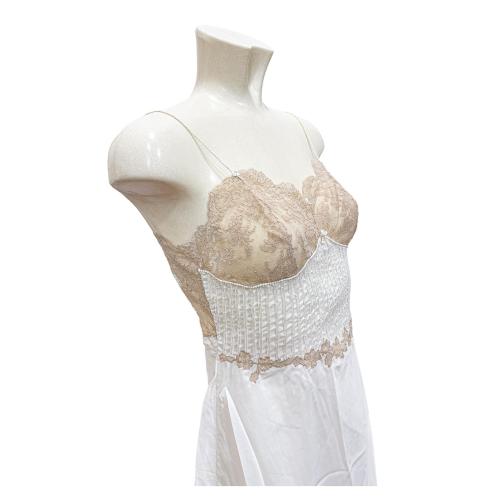 DOS CAMISONES DE MEDIADOS DEL SIGLO XX