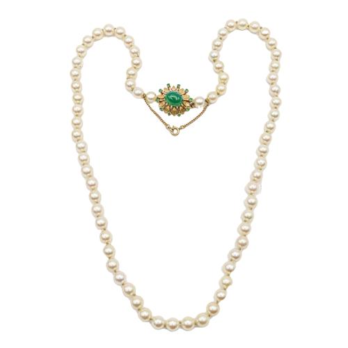 COLLAR DE PERLAS CON CRISOPRASA DE LOS AÑOS 60