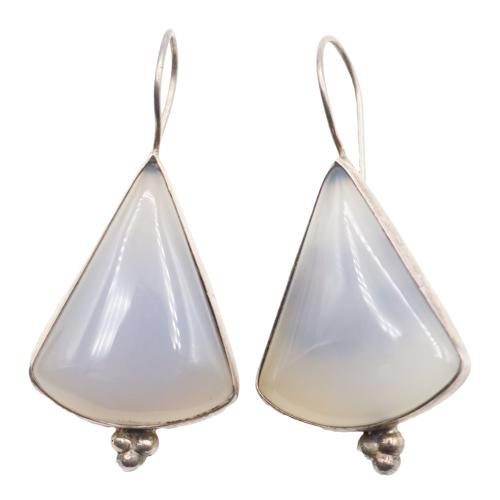 PENDIENTES DE PLATA CON CALCEDONIA AZUL