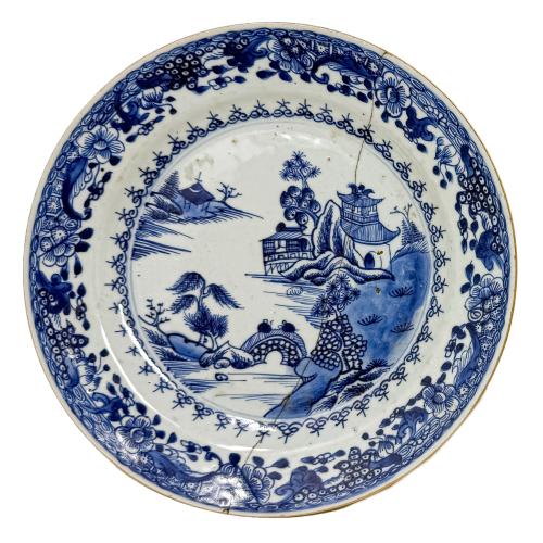 DOS PLATOS ORIENTALES DE LA SEGUNDA MITAD DE S. XVIII