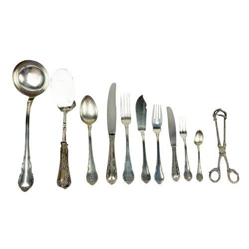 CONJUNTO DE CUBIERTOS DE PLATA DE MEDIADOS DE S. XX