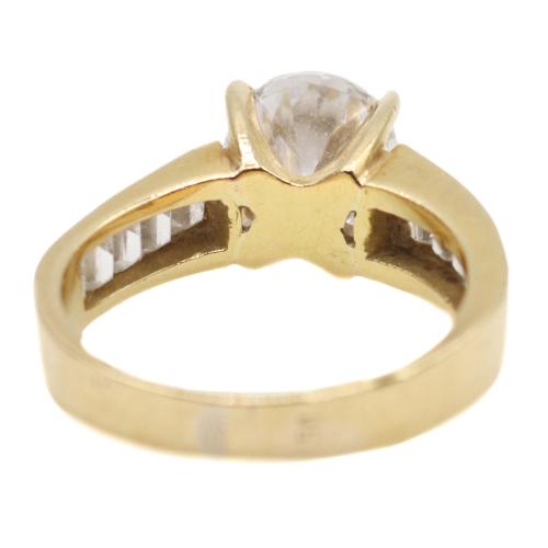 ANILLO SOLITARIO CON CIRCONITAS
