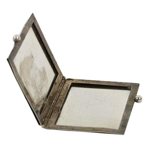 COPITA Y PEQUEÑO PORTAFOTOS DE PLATA  DE LOS AÑOS 20