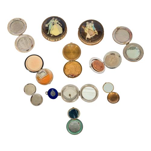 LOTE DE POLVERAS DEL PRIMER TERCIO DEL S.XX.