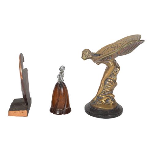 TRES FIGURAS ART DECÓ DE LA PRIMERA MITAD DEL S.XX.