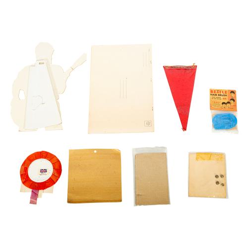 LOTE DE COLECCIONABLES DE THE BEATLES