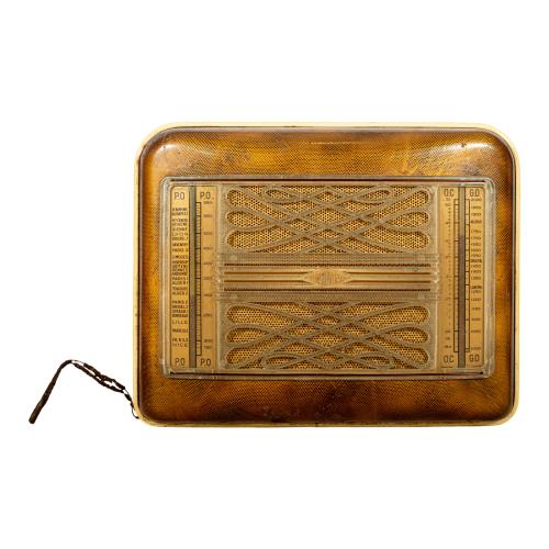 TRES RADIOS PORTÁTILES DE LOS AÑOS 50
