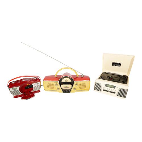 LOTE DE RADIOS Y TOCADISCOS ÚLTIMO TERCIO S. XX 