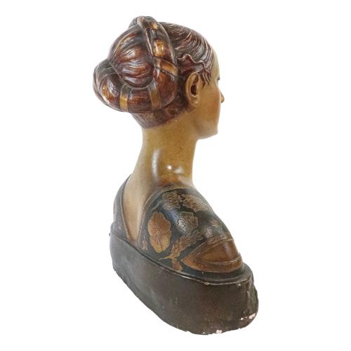 BUSTO EN ESTUCO DEL PRIMER TERCIO S.XX