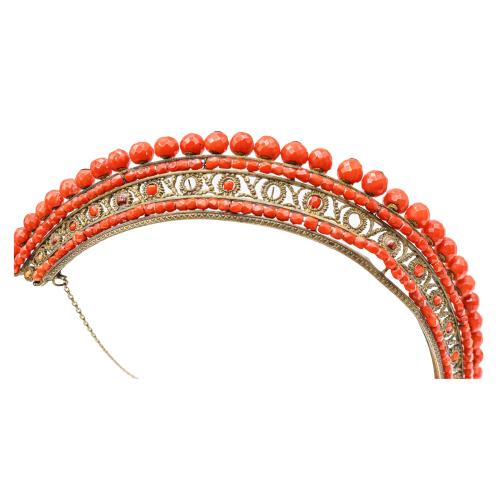 TIARA CON CORAL DEL S.XIX