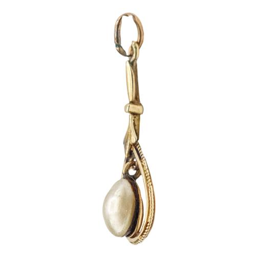 COLGANTE CON PERLA