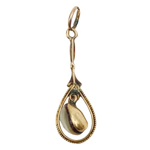 COLGANTE CON PERLA
