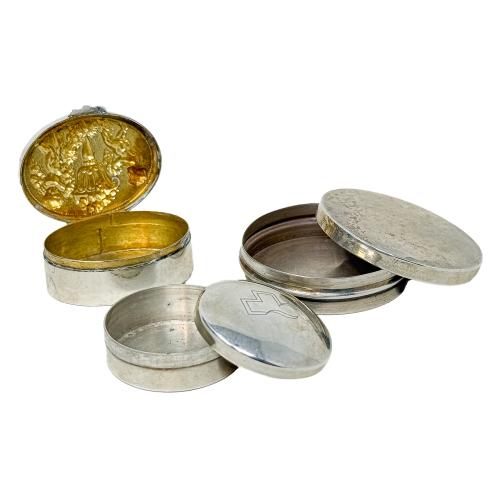 TRES CAJITAS PASTILLERO EN PLATA DEL ÚLITMO CUARTO DEL S.XX
