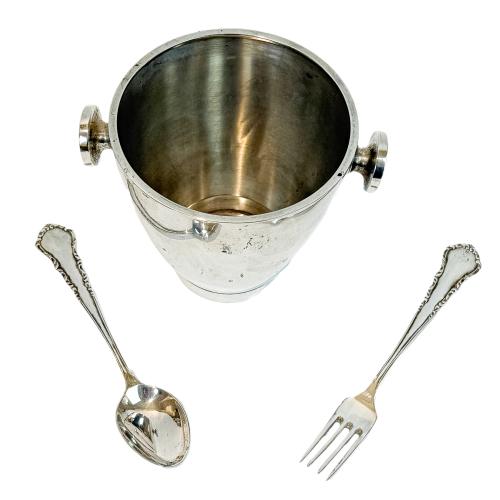 CUBITERA Y DOS CUBIERTOS DE PLATA DE LOS AÑOS 60