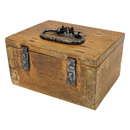 PEQUEÑA CAJA DE CAUDALES S.XIX