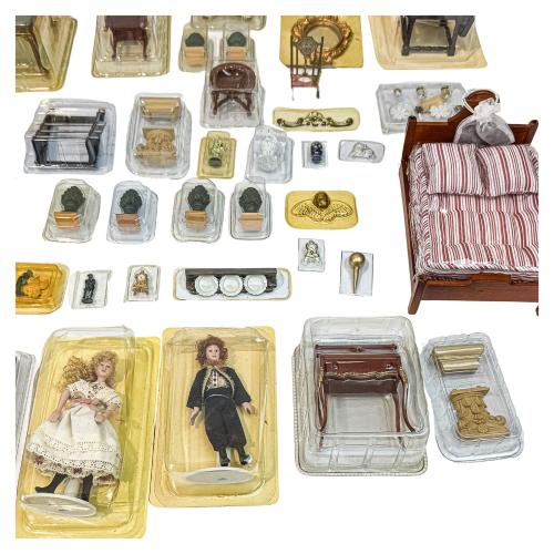 GRAN CONJUNTO DE MUEBLES PARA CASA DE MUÑECAS