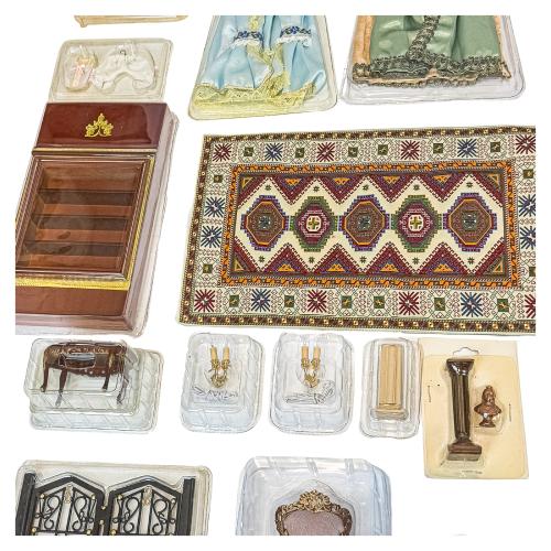 GRAN CONJUNTO DE MUEBLES PARA CASA DE MUÑECAS