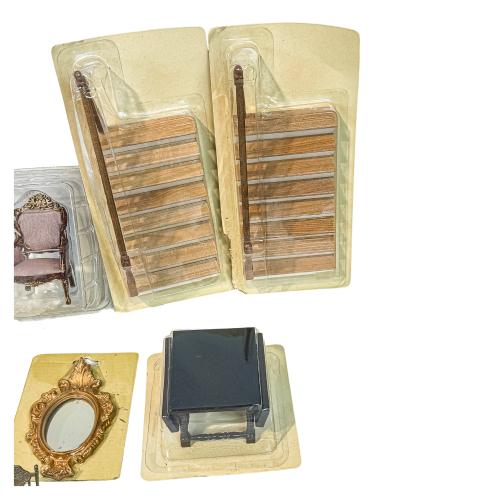 GRAN CONJUNTO DE MUEBLES PARA CASA DE MUÑECAS