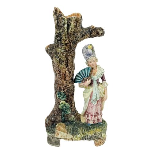 FIGURA EN PORCELANA FRANCESA DEL PRIMER CUARTO DEL SIGLO XX