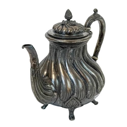 TETERA INGLESA EN METAL DE PRINCIPIOS DEL S.XX