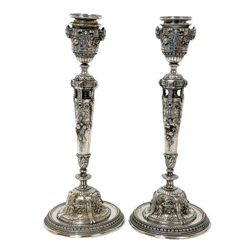 PAREJA DE CANDELEROS F. BARBEDIENNE DEL ÚLTIMO TERCIO S.XX