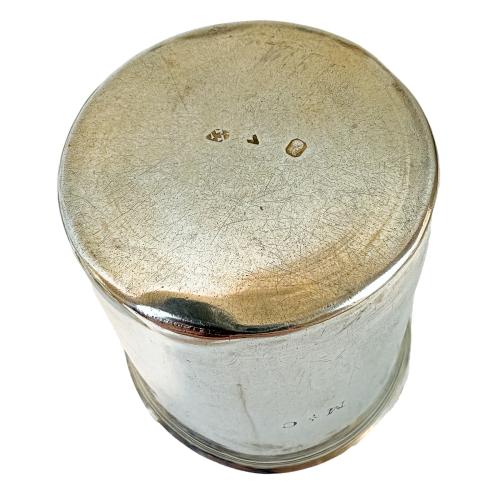 OCHO VASOS DE PLATA DE FINALES DEL SIGLO XIX
