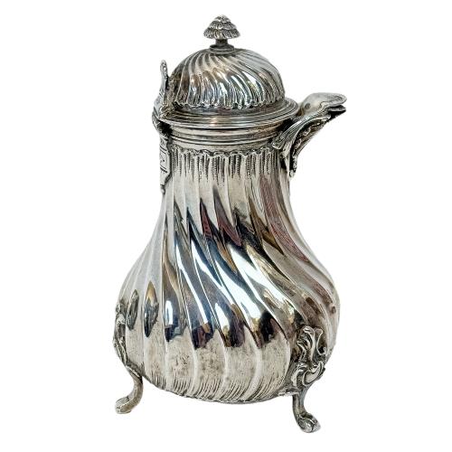 PEQUEÑA CHOCOLATERA EN PLATA DE FINALES DEL SIGLO XIX