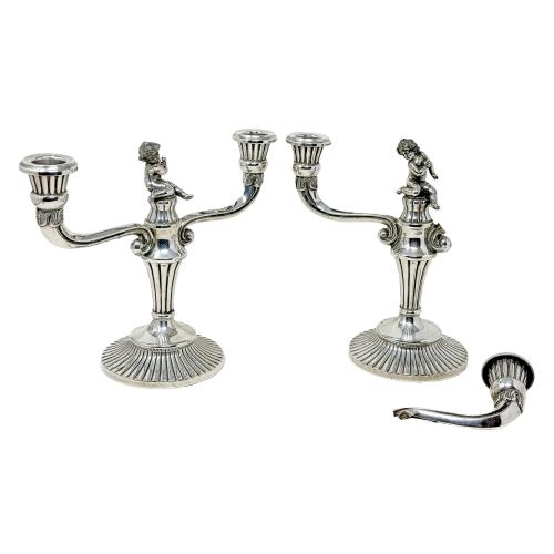 PAREJA DE CANDELABROS EN PLATA