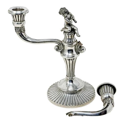PAREJA DE CANDELABROS EN PLATA